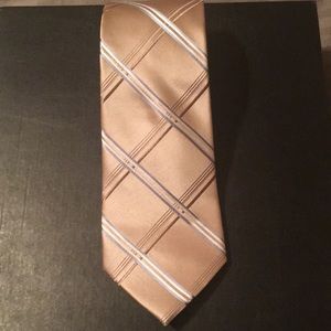 Men’s Club Room Tie